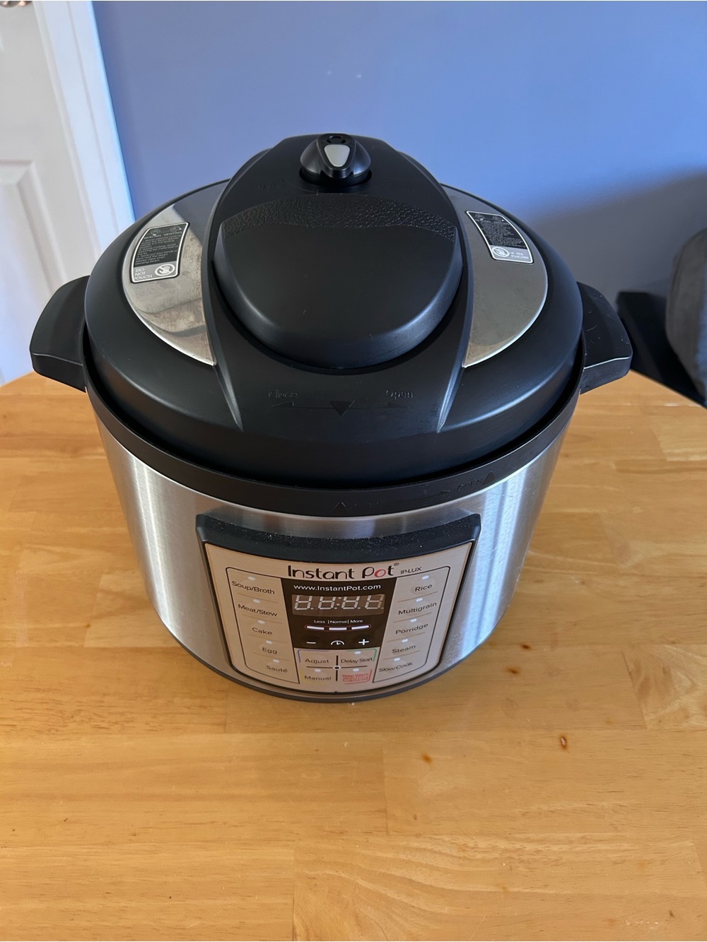 Instant Pot 6qt - Picture 2 of 2